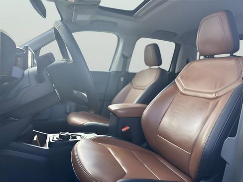 Used 2023 Ford Maverick Lariat w/ Lariat Luxury Package AWD/4WD image 13
