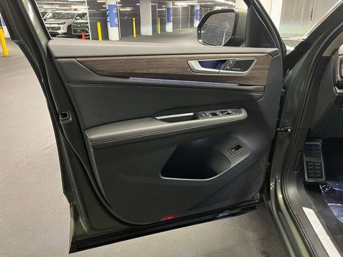 New 2026 Volkswagen Atlas SEL Premium R-Line image 19