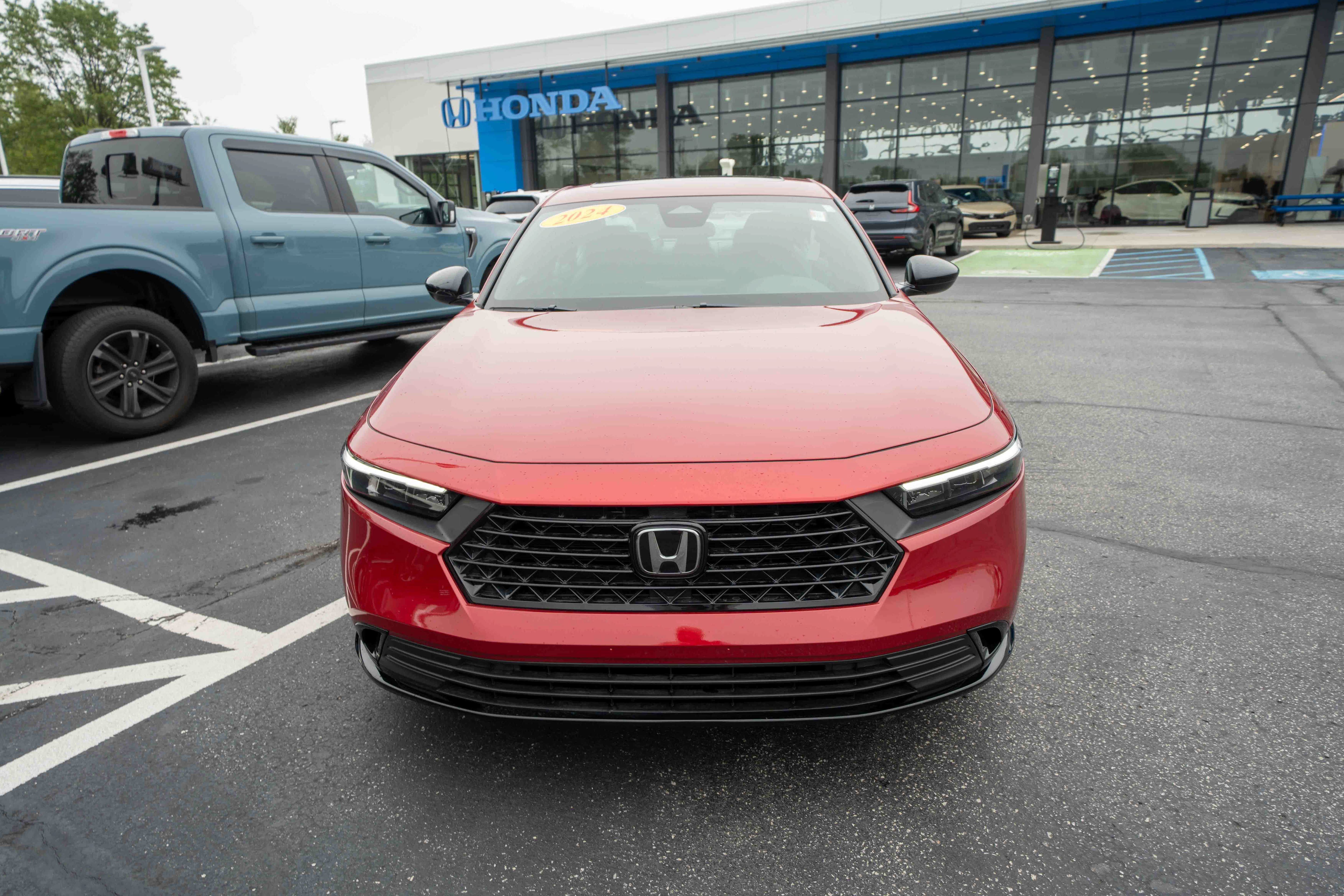 Used 2024 Honda Accord Sport image 32