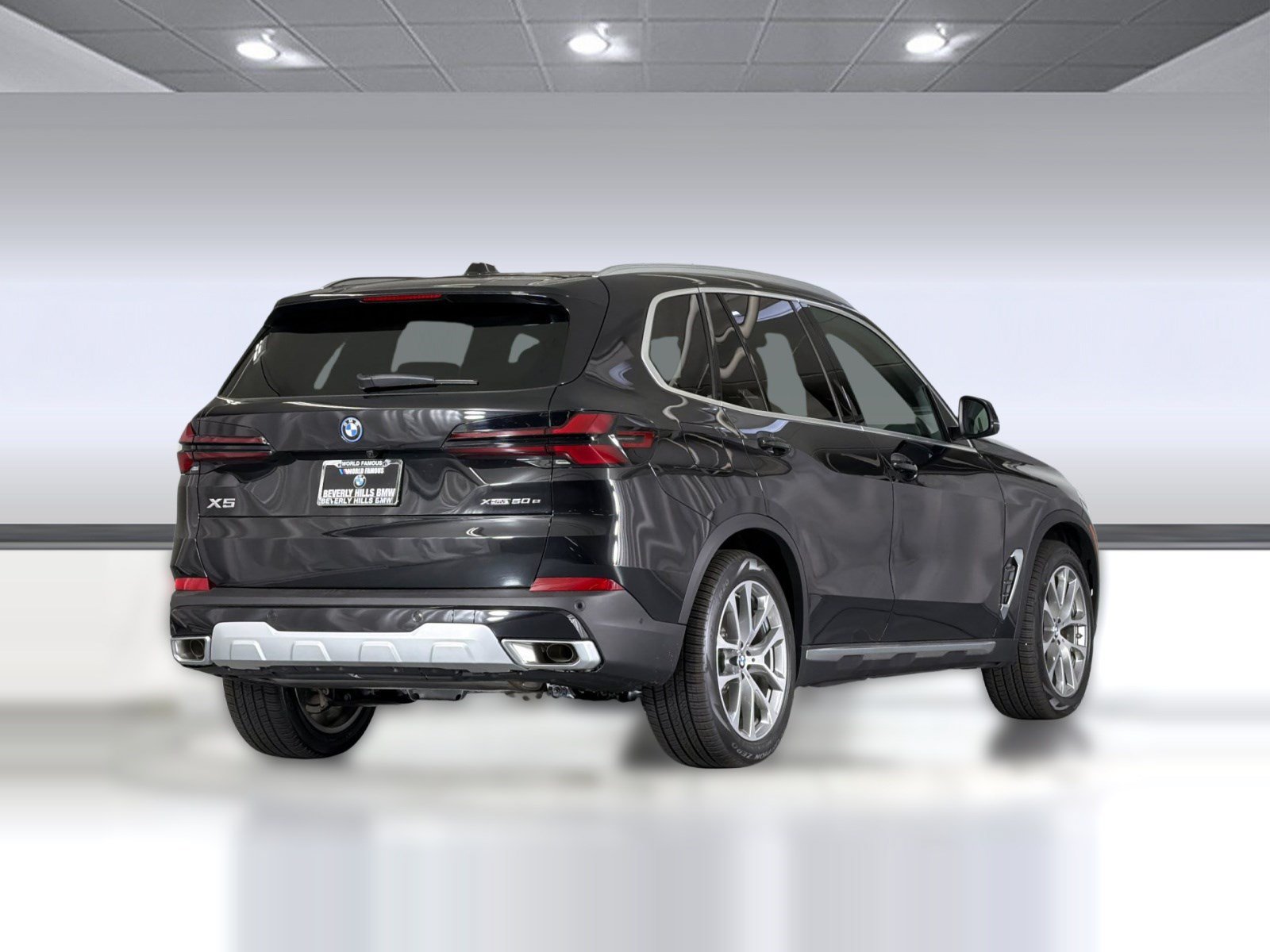 Used 2026 BMW X5 xDrive50e w/ Climate Comfort Package AWD/4WD image 9