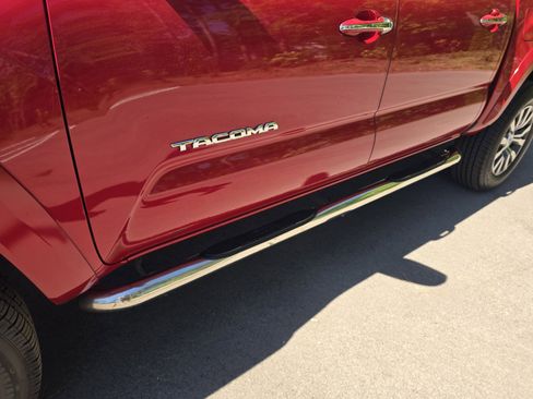 Used 2023 Toyota Tacoma Limited RWD image 10