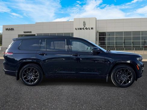 Used 2023 Jeep Grand Cherokee L Summit AWD/4WD image 2