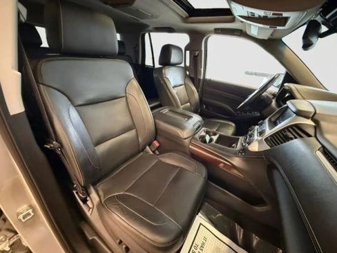 Used 2017 GMC Yukon SLT w/ Open Road Package AWD/4WD image 18