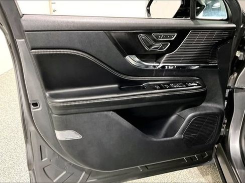 Used 2022 Lincoln Corsair AWD w/ Elements Package image 26