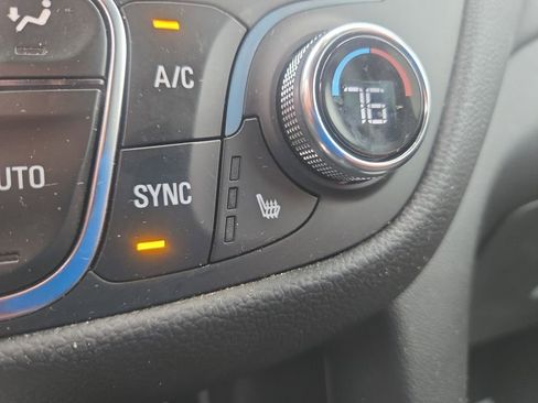 Used 2023 Chevrolet Equinox LT image 29