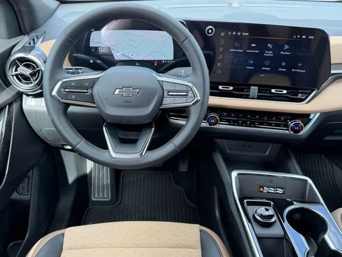 New 2026 Chevrolet Equinox ACTIV w/ Convenience Package III image 16