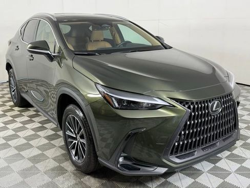 Certified 2025 Lexus NX 250 FWD w/ Premium Package image 10