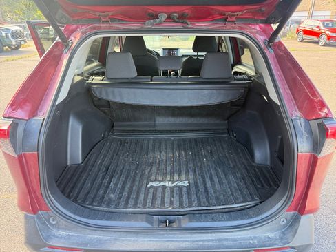 Used 2024 Toyota RAV4 XLE w/ Convenience Package AWD/4WD image 32