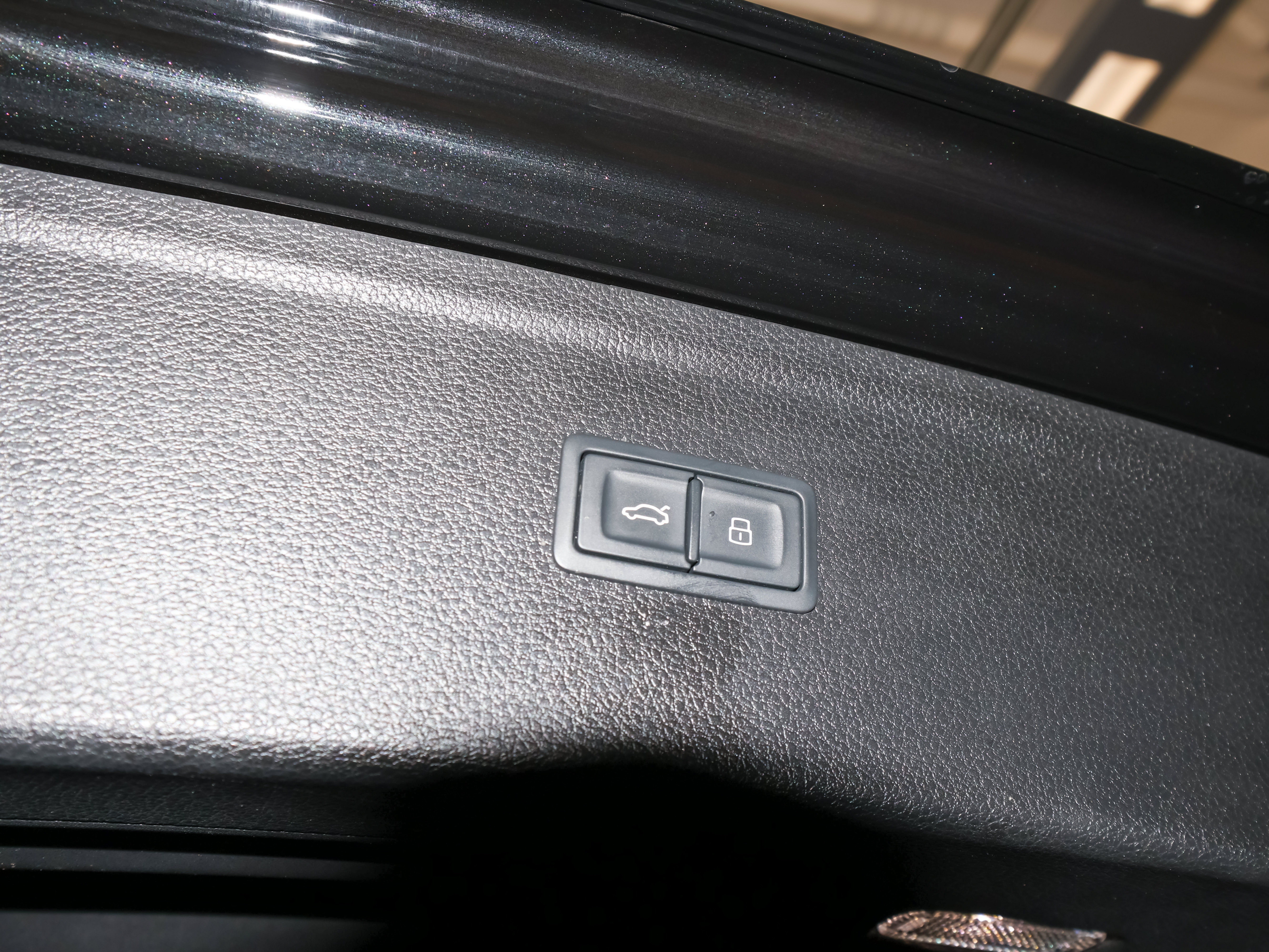 Used 2023 Audi SQ5 Premium Plus w/ Premium Plus Package AWD/4WD image 12