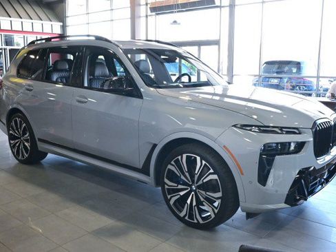 Used 2023 BMW X7 M60i w/ Executive Package image 3