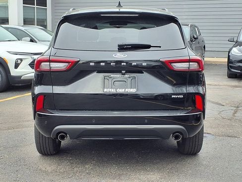 Used 2023 Ford Escape ST-Line w/ Tech Pack #1 AWD/4WD image 6