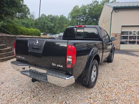 Used 2012 Nissan Frontier SV w/ SV Premium Utility Pkg AWD/4WD image 7