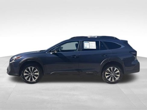 Certified 2025 Subaru Outback Limited AWD/4WD image 4