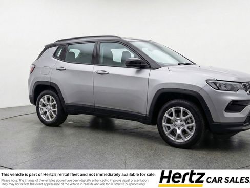 Used 2025 Jeep Compass Limited AWD/4WD image 1