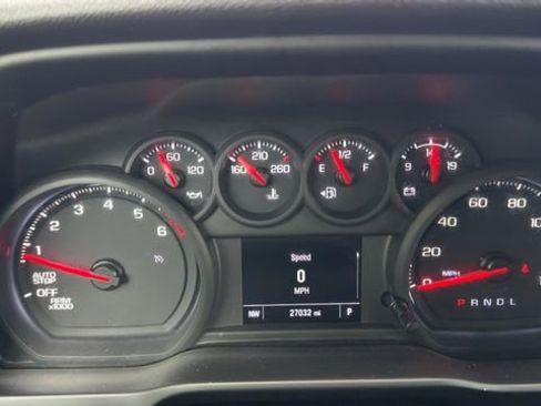 Used 2025 Chevrolet Silverado 1500 Custom image 13