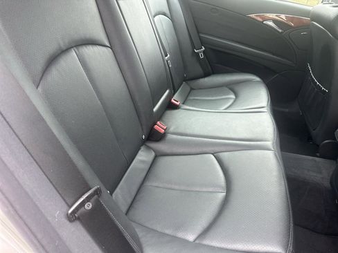 Used 2005 Mercedes-Benz E 320 Sedan image 10