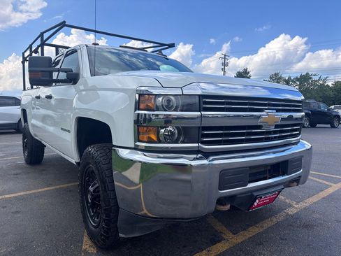 Used 2017 Chevrolet Silverado 2500 W/T w/ WT Convenience Package AWD/4WD image 4