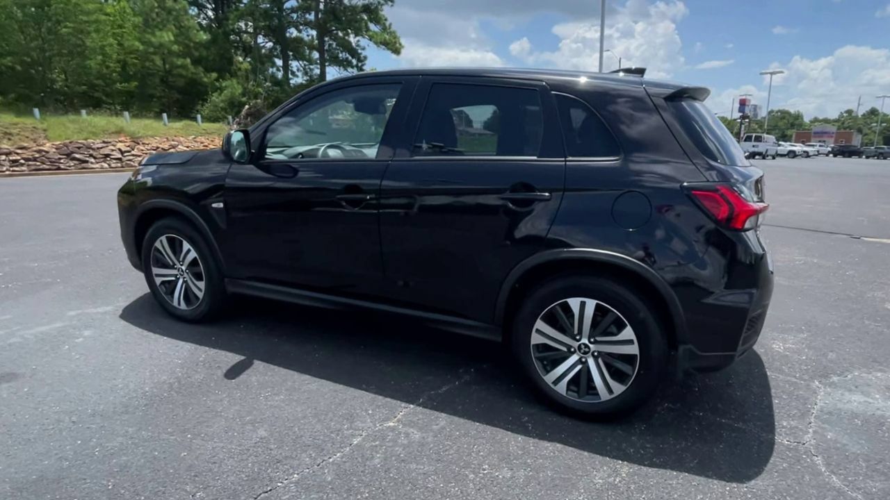 Used 2025 Mitsubishi Outlander Sport AWD image 6