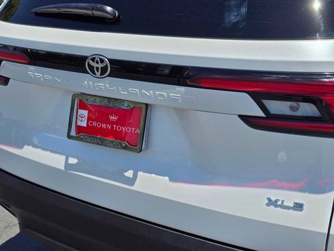 Used 2026 Toyota Grand Highlander FWD image 14