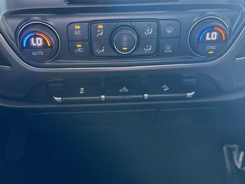 Used 2018 Chevrolet Silverado 1500 LT w/ All Star Edition AWD/4WD image 23