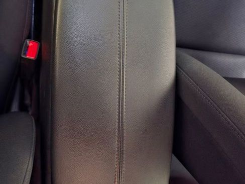 Used 2021 Chevrolet Malibu LT image 25