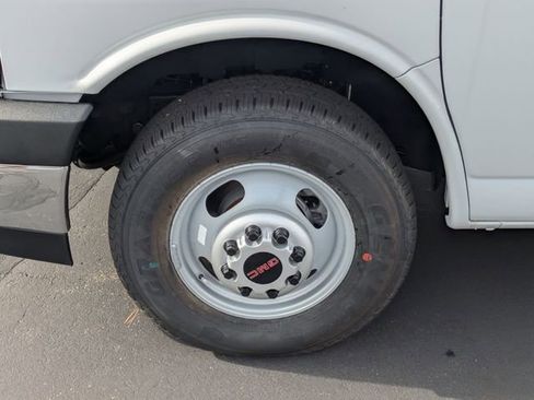 New 2025 GMC Savana 4500 w/ Power Convenience Package RWD image 10