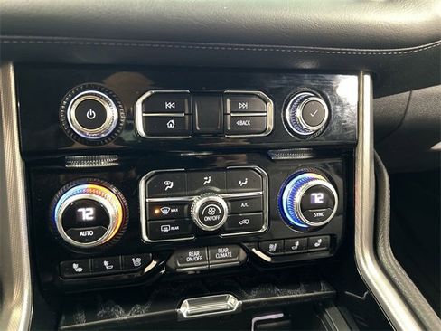 Used 2022 GMC Yukon XL Denali w/ Max Trailering Package image 17