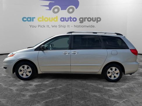 Used 2009 Toyota Sienna LE FWD image 3