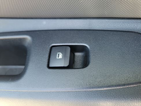 Used 2025 Hyundai Elantra Sport FWD image 14