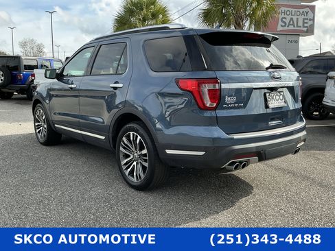 Used 2019 Ford Explorer Platinum image 3