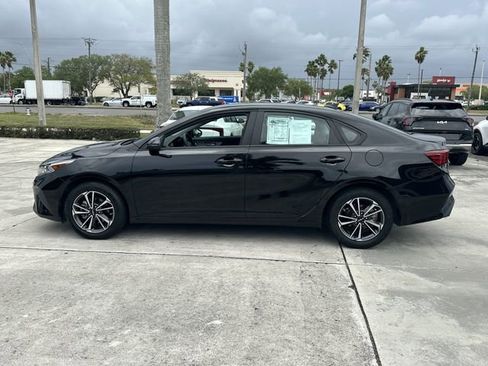 Certified 2023 Kia Forte LXS w/ LXS Technology Package FWD image 10