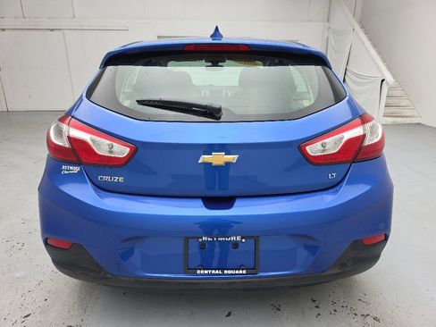 Used 2017 Chevrolet Cruze LT w/ Convenience Package FWD image 10