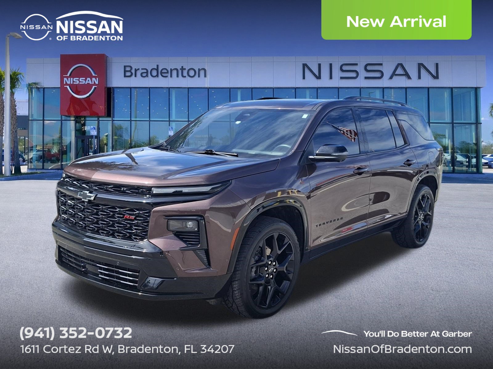 Used 2024 Chevrolet Traverse RS w/ LPO, Floor Liner Package FWD image 1