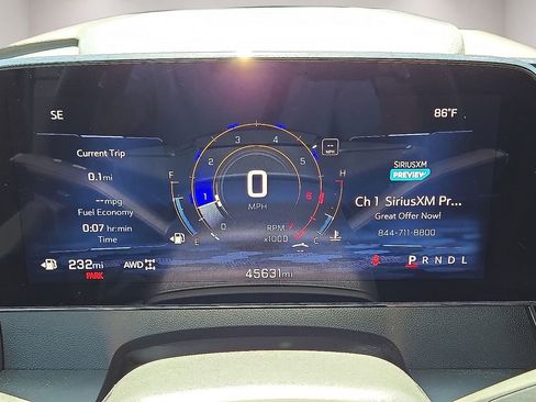 Used 2024 Chevrolet Traverse LT AWD/4WD image 28