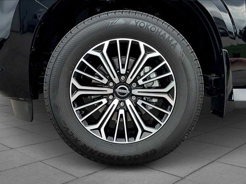 New 2025 Nissan Armada SL w/ Captain's Chari Seat Package image 9