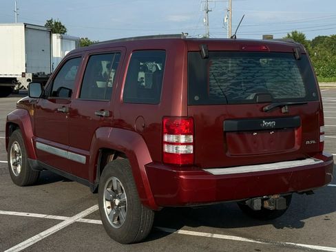Used 2008 Jeep Liberty Sport RWD image 5