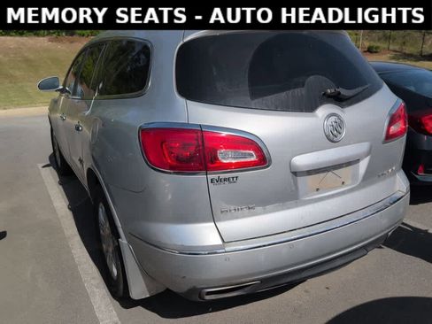 Used 2015 Buick Enclave Leather image 6