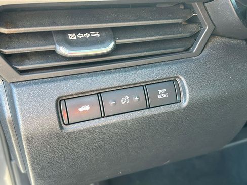 Used 2023 Nissan Altima 2.5 SR image 8