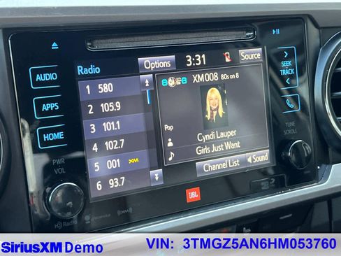 Used 2017 Toyota Tacoma Limited image 29