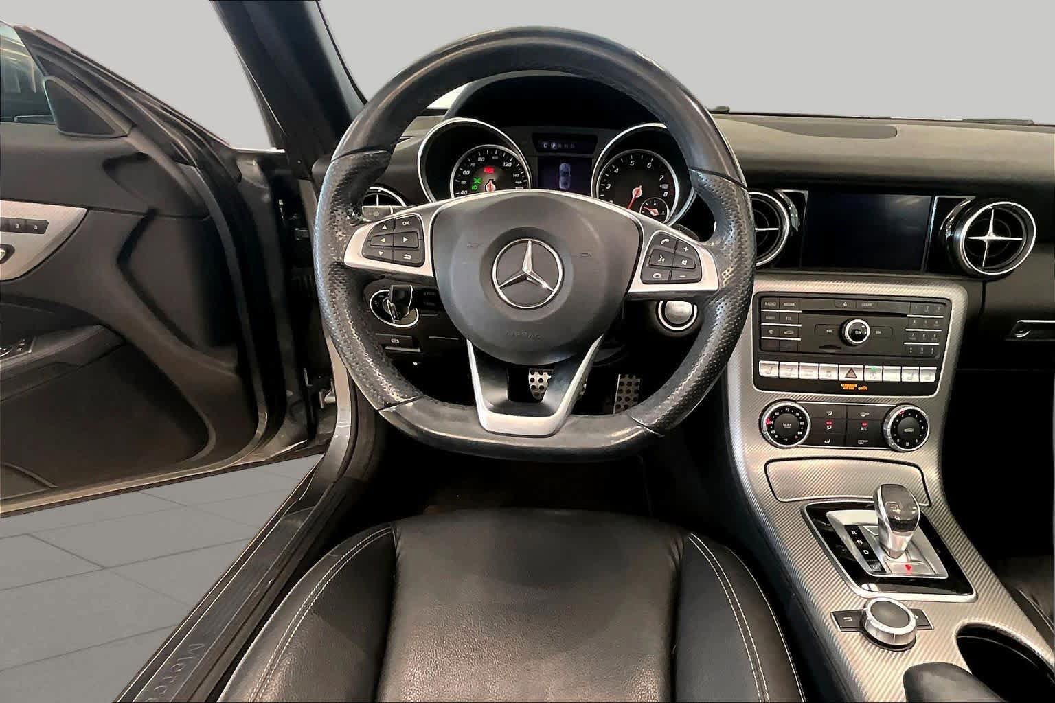 Used 2017 Mercedes-Benz SLC 300 image 5
