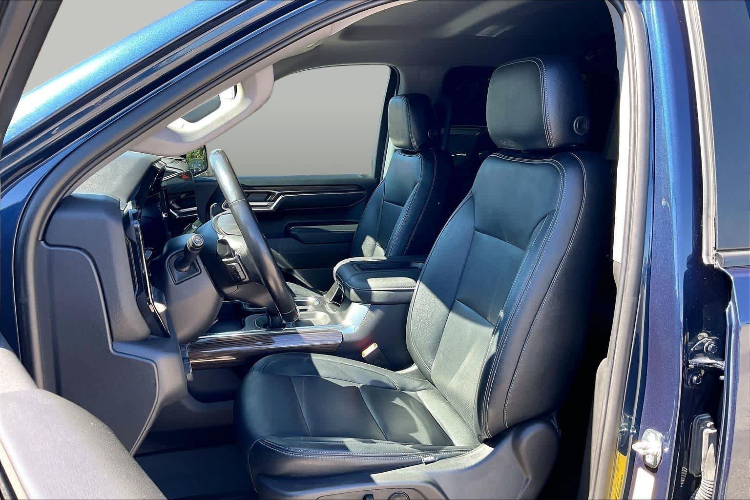 Used 2022 Chevrolet Silverado 1500 LT w/ Texas Edition Plus RWD image 8