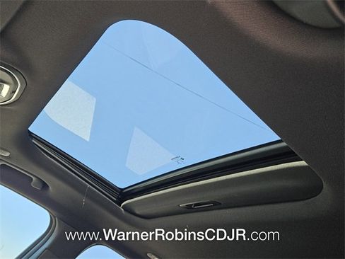 New 2025 Jeep Grand Cherokee Laredo X image 19