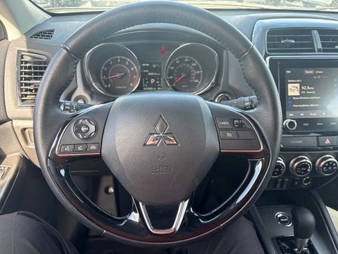 Used 2025 Mitsubishi Outlander Sport AWD image 12
