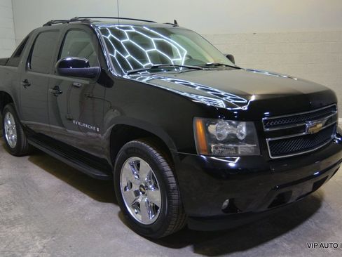 Used 2007 Chevrolet Avalanche LT w/ LT Preferred Equipment Group image 1