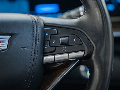 Used 2022 Cadillac Escalade ESV Sport Platinum w/ LPO, ONYX Package image 34