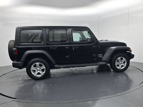 Used 2018 Jeep Wrangler Unlimited Sport S AWD/4WD image 8