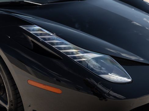 Used 2012 Ferrari 458 Spider RWD image 23