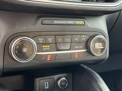 Used 2020 Ford Escape SE FWD image 20