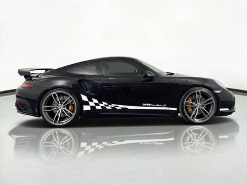 Used 2018 Porsche 911 Turbo image 9