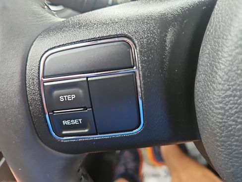 Used 2014 Jeep Patriot Latitude AWD/4WD image 25